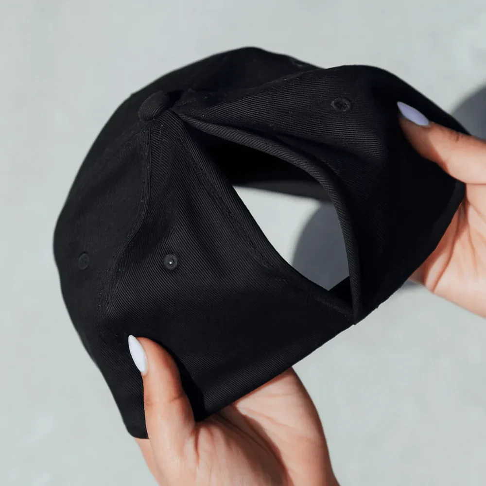 Casquette aérée – Confort & style pour cheveux attachés - Image 13