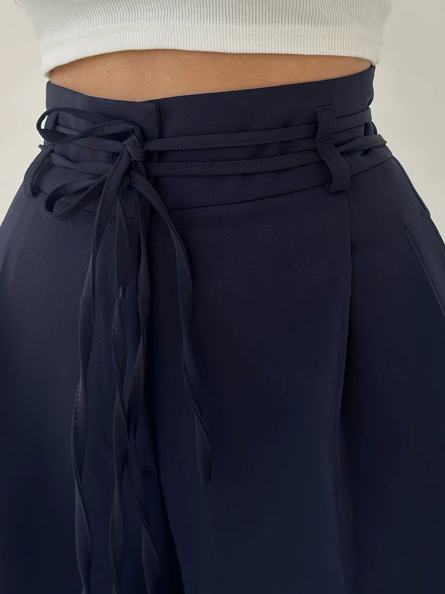 Lina | Pantalon large élégant à taille haute avec détail ceinture - Image 6