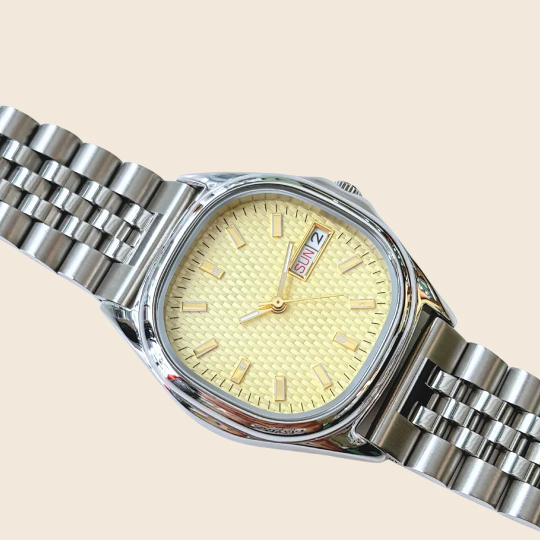 Montre Homme Cadran Vert Élégant avec Bracelet Métallique - Image 5