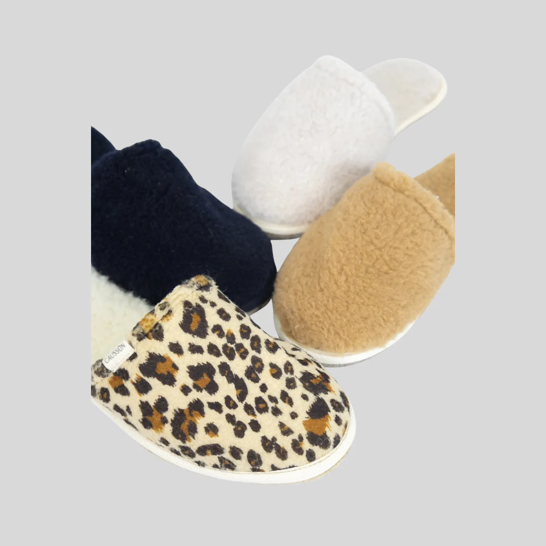 Pantoufles Fluffy en laine gris clair - Image 3