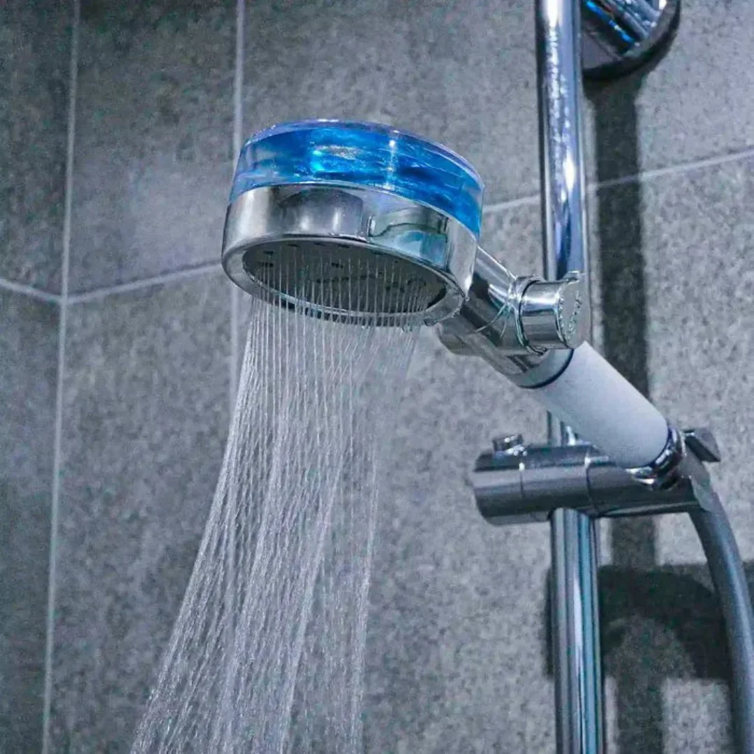 Pommeau de douche anti-calcaire à haute pression