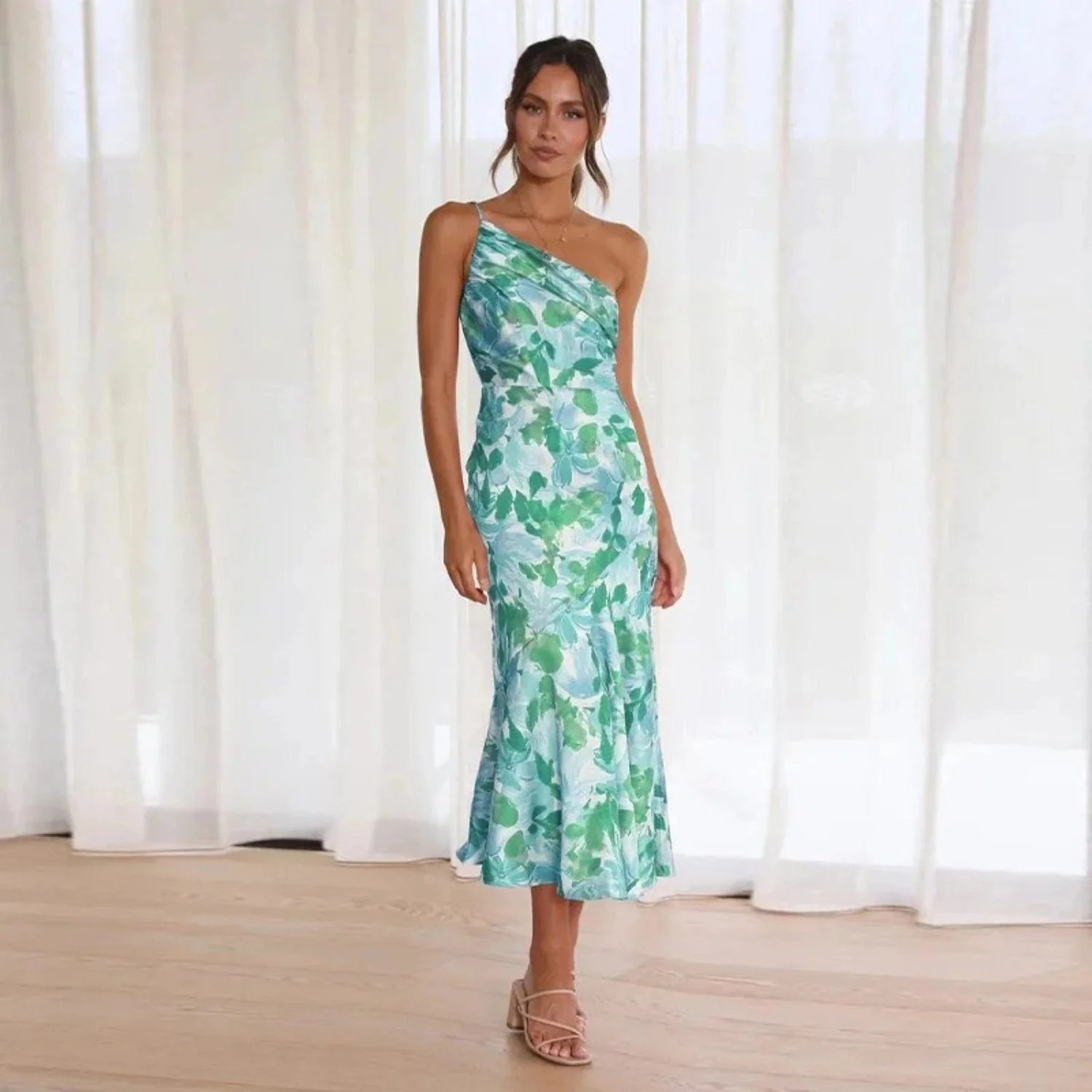 Sienna - Robe longue asymétrique à motif floral pour femme - Image 10